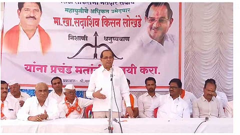 Loksabha 2019 : राधाकृष्ण विखे-पाटील आता शिवसेनेच्या व्यासपीठावर