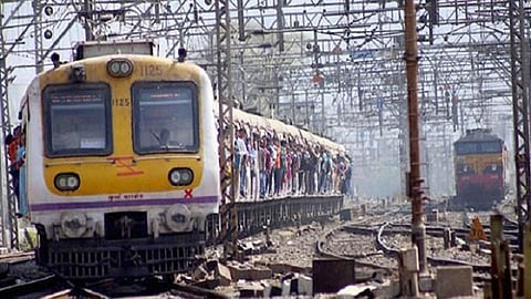 weather update Central Railway local service delayed due to fog mumbai