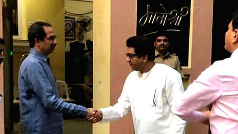 Raj Thackeray invited for Uddhav Thackeray s Oath taking ceremony