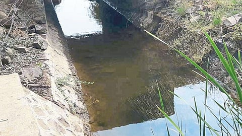 Leak to the right canal of Sankh Lake; Waste of water
