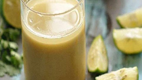 उन्हाळ्यात Dehydration पासून वाचण्यासाठी दरराेज या पेयांचा घ्या आस्वाद