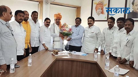 इंदापूर कृषी उत्पन्न बाजार समितीच्या सभापतीपदी दत्तात्रय फडतरे