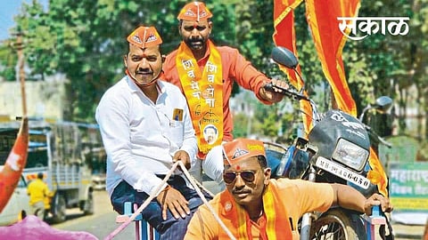 "कमी करा कमी करा इंधन दरवाढ कमी करा'; मेढ्यात शिवसैनिक आक्रमक