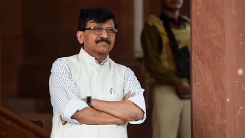 शुद्ध भगवा कोणाचा हे जनताच ठरवेल, फडणवीसांच्या निर्धारावर राऊतांचा टोला