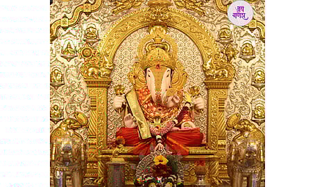 The tradition of Atharvashirsha in front of Dagdusheth ganpati continues even in corona pandemic