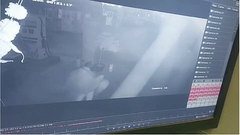 Theft of Rs 5 lakh from petrol pump