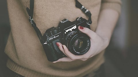 कोरोनामुळे छायाचित्रकारांवर संक्रांत