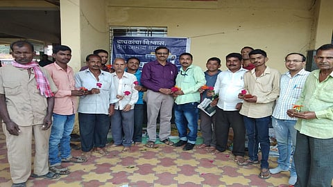 NationalNewspaperCarrierDay :अन् आपण त्यांचे आभार मानायलाच विसरतो!