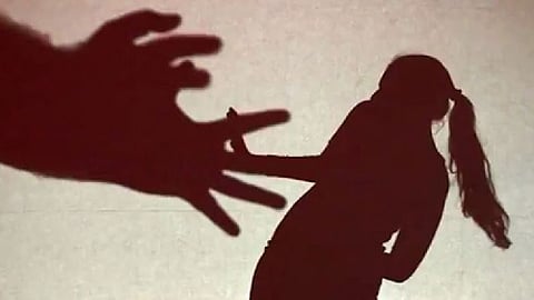 लैंगिक अत्याचाराला आळा घालण्यासाठी पोलिसांचा पुढाकार, महिलांशी संपर्क साधण्यास सुरूवात