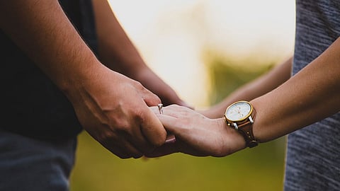 a man black mails a lady through vulgar photo and Videos