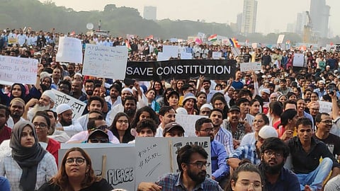 #CAA_NRC विरोधात मुस्लीम समुदायाच्या भावना तिव्र - अस्लम शेख