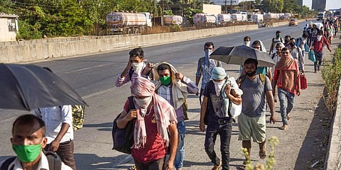 बेरोजगारांनी घराचे भाडे कसे द्यायचे? उपासमारीमुळे परप्रांतीयांच्या वस्त्या ओस