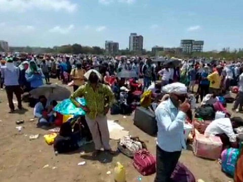रणरणत्या उन्हात; श्रमिक ट्रेनच्या प्रतिक्षेत महिलेचा मृत्यू