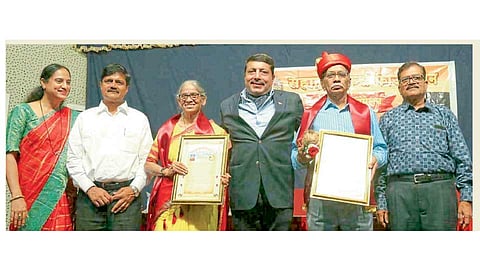 ग्रीनलॅंडला तापमानवाढीच्या झळा - बजाज