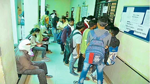 cast validity department not help to student in amravati