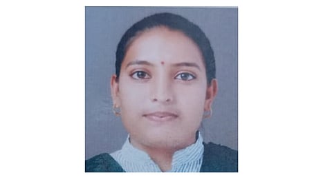 Debt ridden farmers daughter commits suicide in Amravati Amravati crime