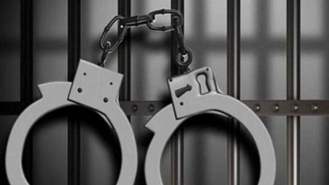 गांजाच्या विक्रीप्रकरणी दोन जणांना अटक