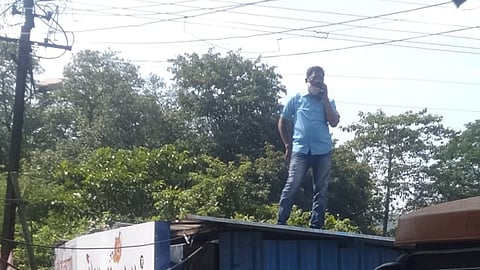 Former corporator warns of suicide by climbing on the box