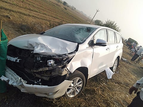 माजी आमदार दिलीप माने यांच्या कारला अपघात; दुचाकीस्वाराचा मृत्यू