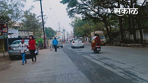 पुणे : बालेवाडीतील नागरिक रस्त्याच्या कामाने त्रस्त