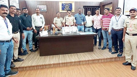 बारामतीत अवैध धंद्यांवर पोलिसांकडून धडक कारवाया; दारू, गांजा केला जप्त