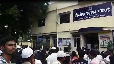 बीडः विवाहितेचा दुसर्यांदा शवविच्छेदनासाठी नातेवाईकांचा पोलिस ठाण्यासमोर ठिय्या