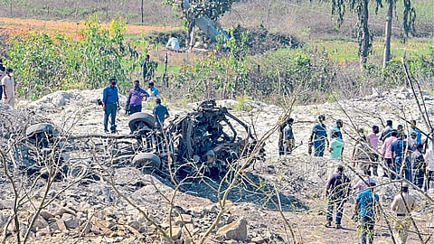 The explosion shook Shimoga Explosion of gelatin sticks 7 killed belguam news marathi news