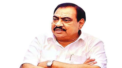 bjp watching ekanath khadse supporter mlas in nashik marathi news