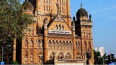 वाढलेल्या लसीकरणामुळे पालिकेला दिलासा, राजावाडीत सर्वाधिक लसीकरण