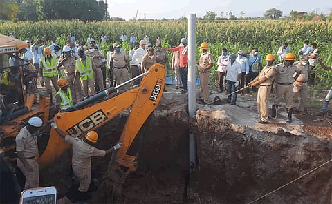 farmer Jumped five hundred feet into the coupon line at belgaum raibag