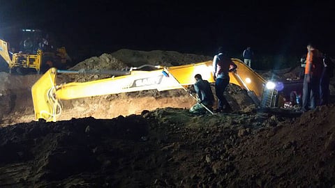 Satara news Death of Mangesh, who fell into a borewell, died later