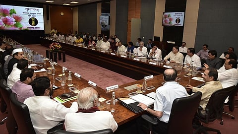 Inside Story : आमदारांची नाराजी दूर करण्यासाठी 'हा' आहे सरकारचा 'मास्टरप्लान'