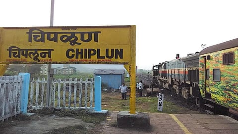 Chiplun Khed MIDC initiative 1 crore 52 lakh Deposit in CM Assistance Fund kokan marathi news