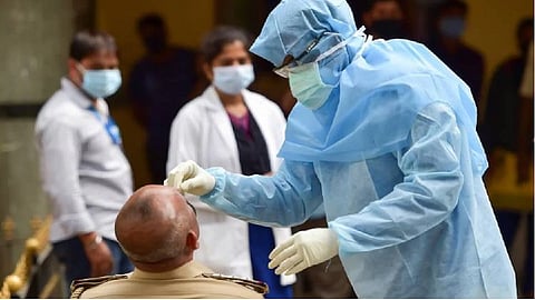 corona patients decreasing in mumbai