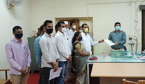 Former MLA Sanjay Kadam agtion Gesture