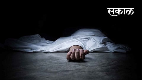 two farmers committed to suicide in yavatmal and bhandara