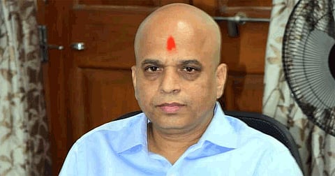 clean kolhapur collector daulat desai