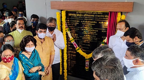 शेवटी अजित पवार, देवेंद्र फडणवीस एकत्र आलेच; पुण्यात कोविड हॉस्पिटलचे उदघाटन