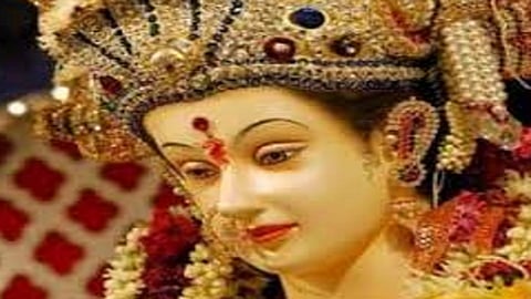 tradition of durga festival of gujarati family stopped caused by corona decision take durga puja at home in devrukhtradition of durga festival of gujarati family stopped caused by corona decision take durga puja at home in devrukh