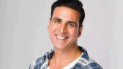 bollywood actor akshay kumar tests covid positive isolated himself