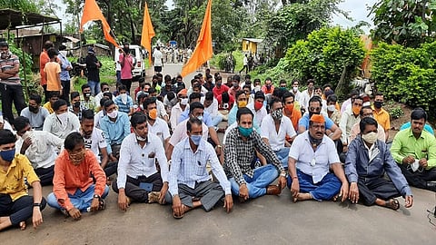An Hour-Long Traffic Jam On The Gadhinglaj-Sankeshwar Road Kolhapur Marathi News