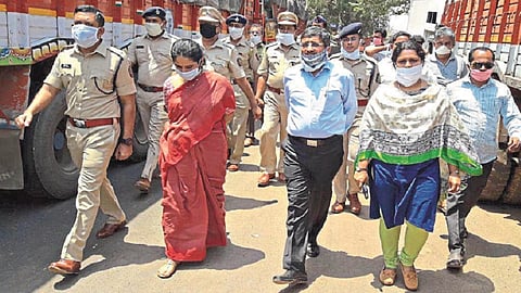 Read what happened at Goa-Maharashtra Border Council