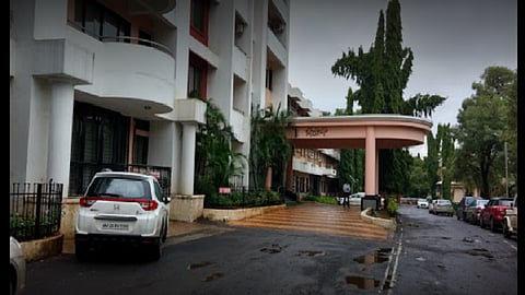 govt rest house shivneri.png