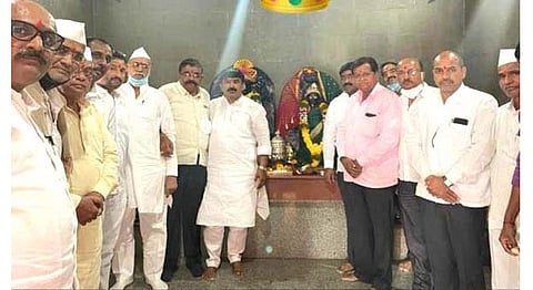 शिक्रापूरकरांचा ग्रामपंचायत निवडणूक बिनविरोध करण्याचा अनोखा फंडा