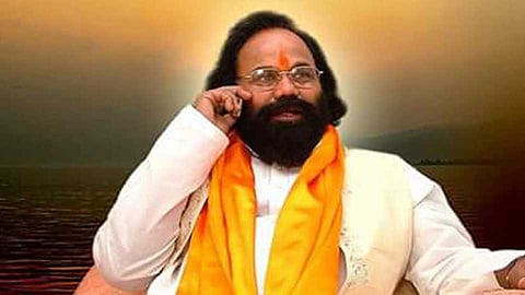 Akola Marathi News will be cut off due to illegal moneylenders robbing farmers - Gulabrao Gawande