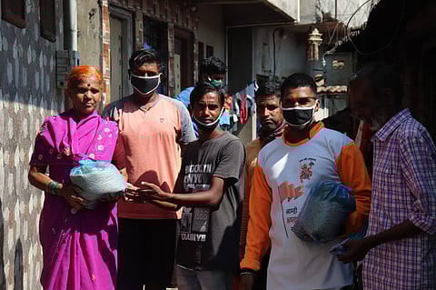 Free distribution of grains and vegetables keeping in view the needs of poor citizens in nipani