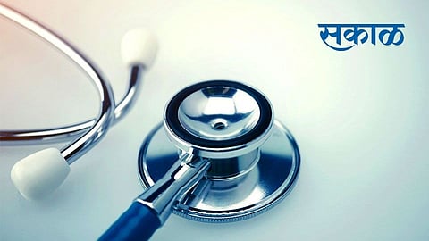 दहा वर्षांपासून बांधकाम, उद्घाटनाची प्रतीक्षा आणि त्यापूर्वीच आरोग्य केंद्राचे आरोग्य बिघडले