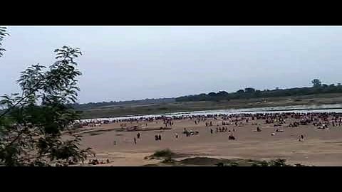 sand smugglers are smuggling sand from Bina
