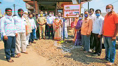 कर्तव्य बजावताना पोलिसाला वीरमरण, रस्त्याचे नामकरण करुन हुतात्मा कदमांचे स्मरण!