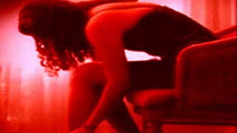 डेटिंगसाठी सुंदर मुलगी देतो सांगत लाखोंची लुट ; तिघे अटकेत